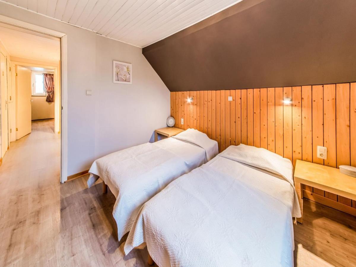 Modern Holiday Home In Lavacherie Sainte-Ode Esterno foto