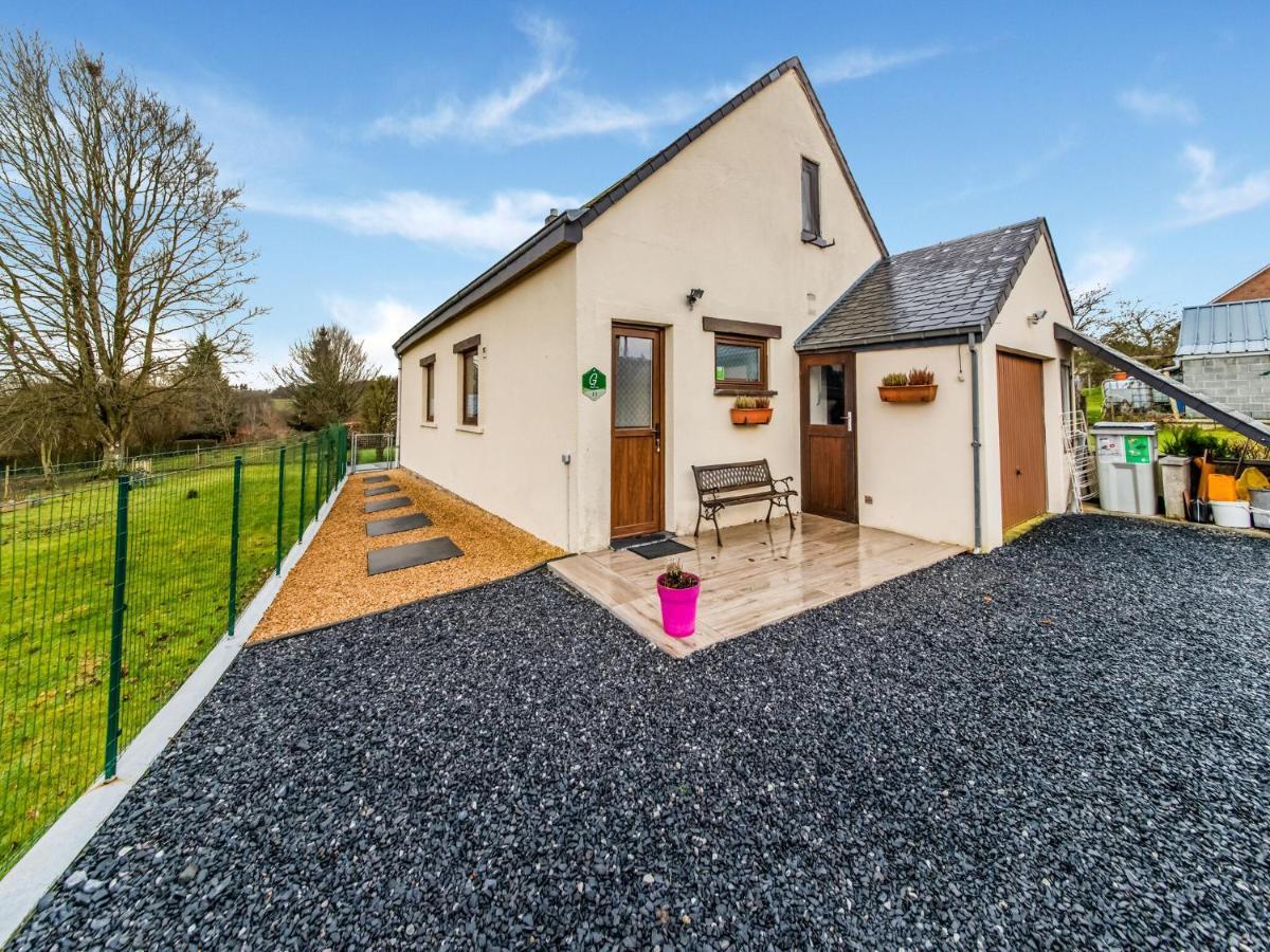 Modern Holiday Home In Lavacherie Sainte-Ode Esterno foto