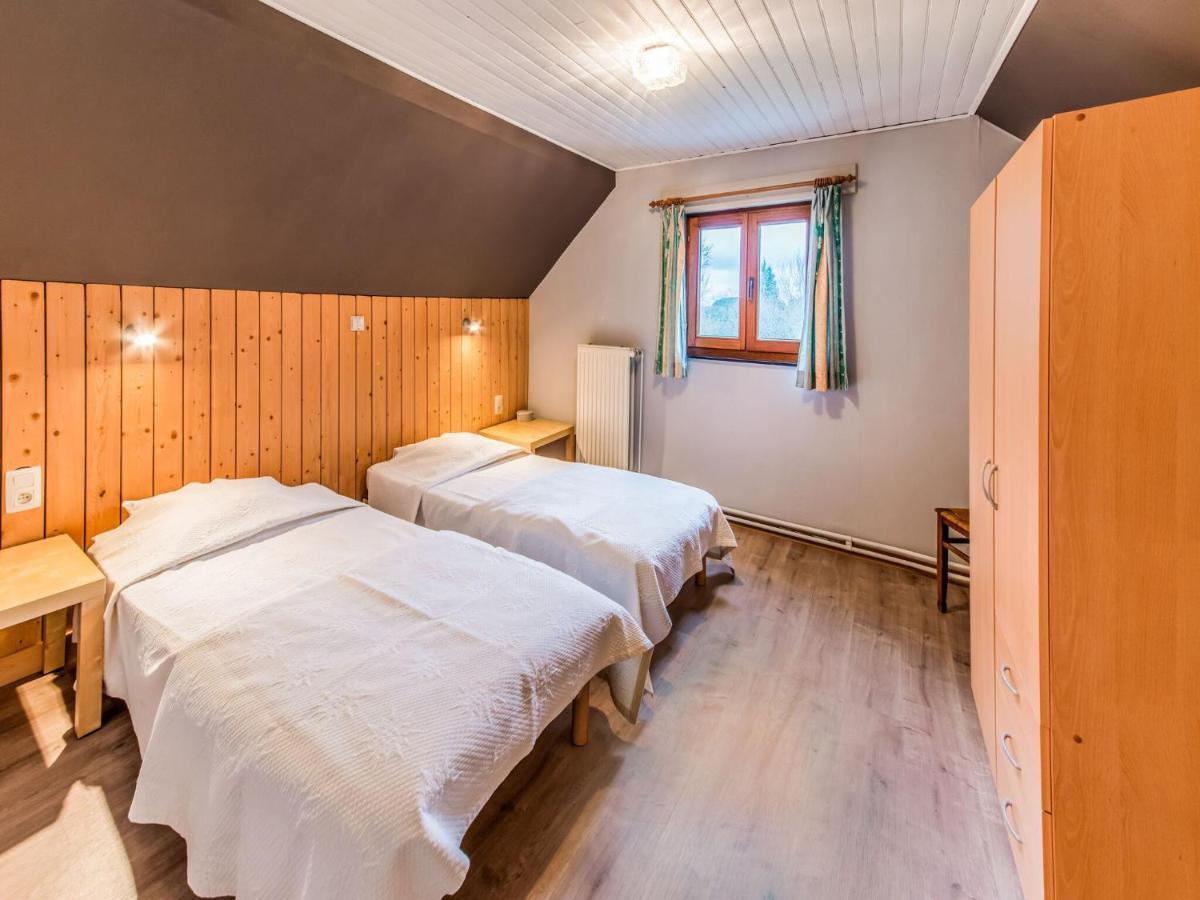 Modern Holiday Home In Lavacherie Sainte-Ode Esterno foto