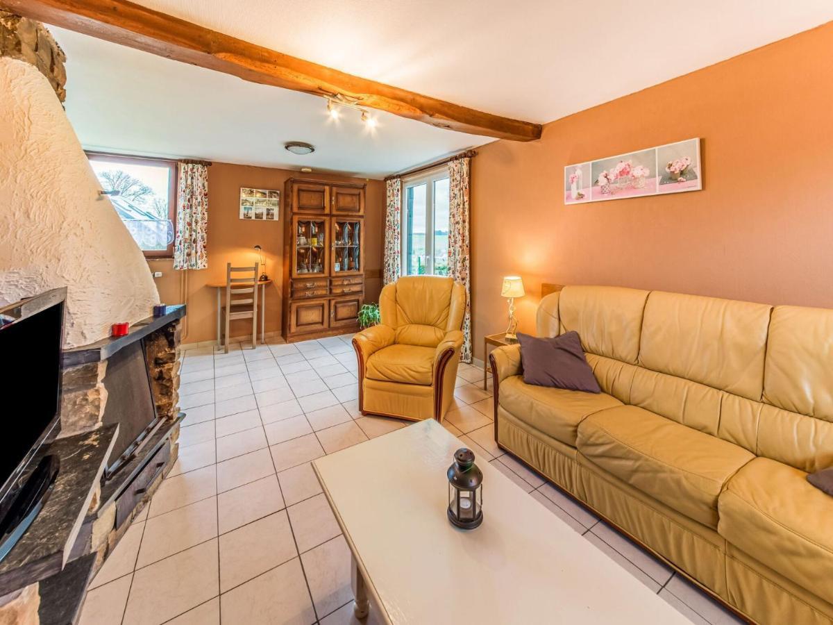 Modern Holiday Home In Lavacherie Sainte-Ode Esterno foto