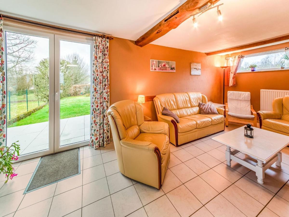 Modern Holiday Home In Lavacherie Sainte-Ode Esterno foto