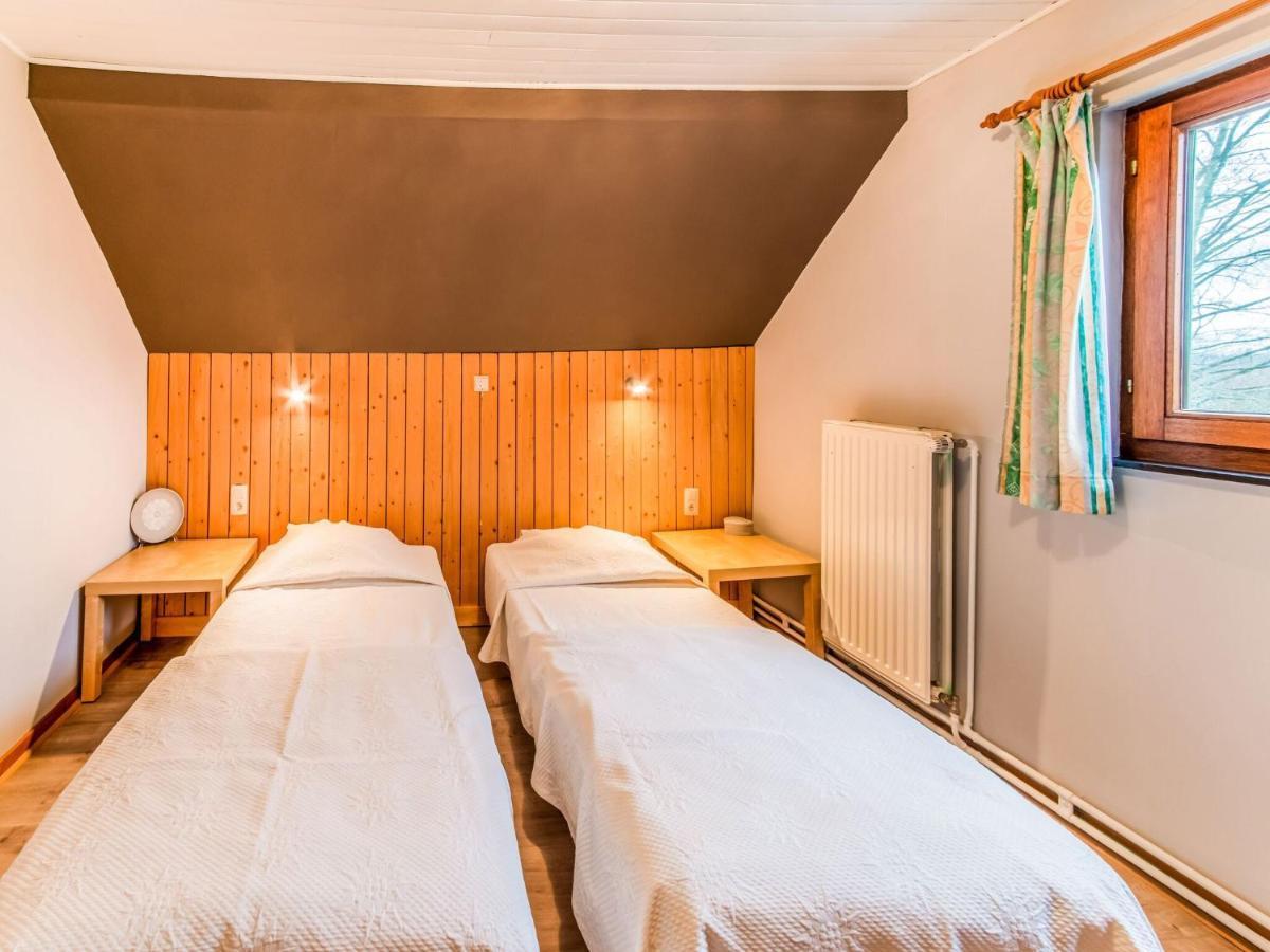 Modern Holiday Home In Lavacherie Sainte-Ode Esterno foto